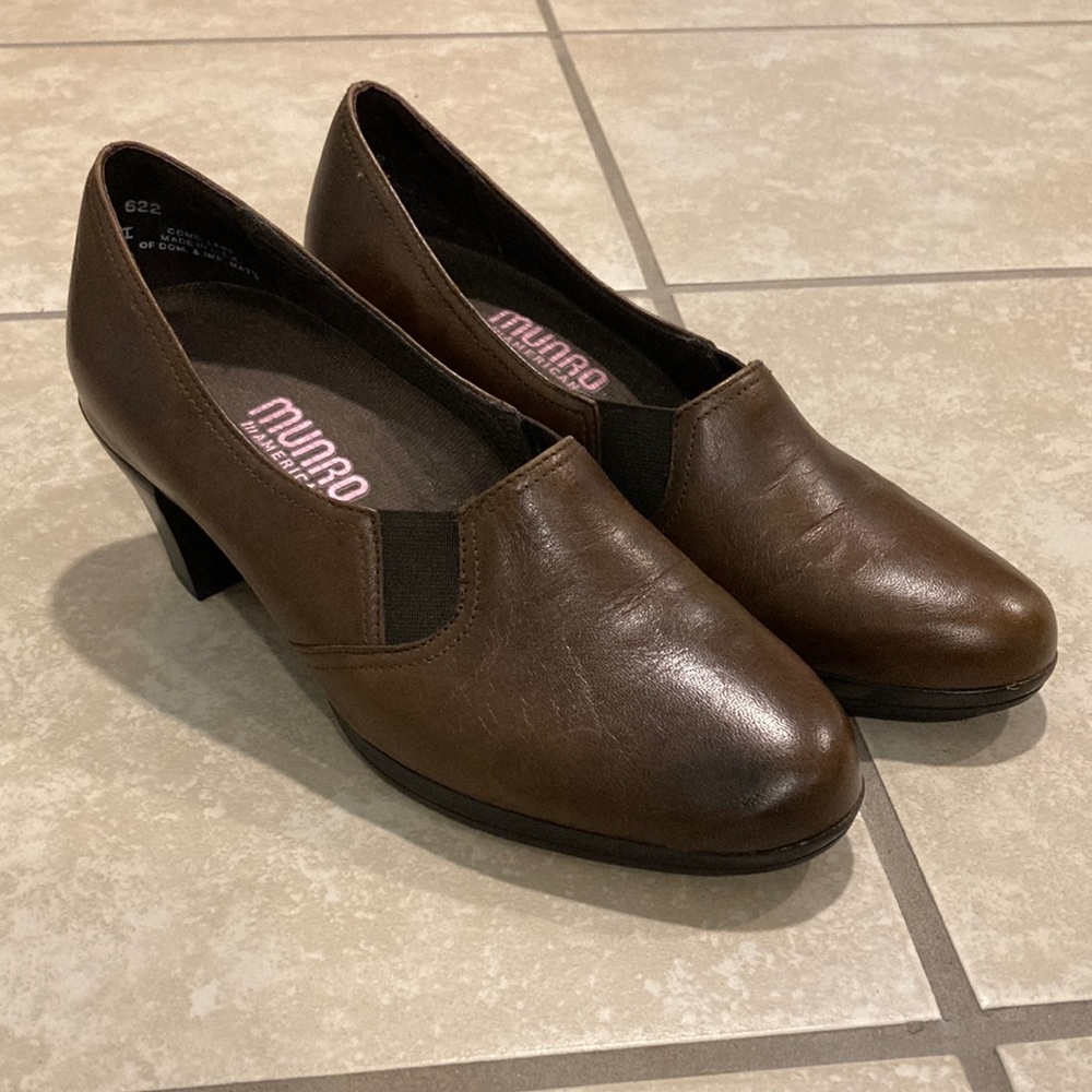 Size 4.5 Munro American Women’s Brown Heels/Pumps